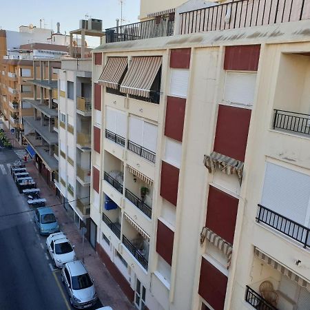 Beachside Apartment In Torrevieja Ngoại thất bức ảnh