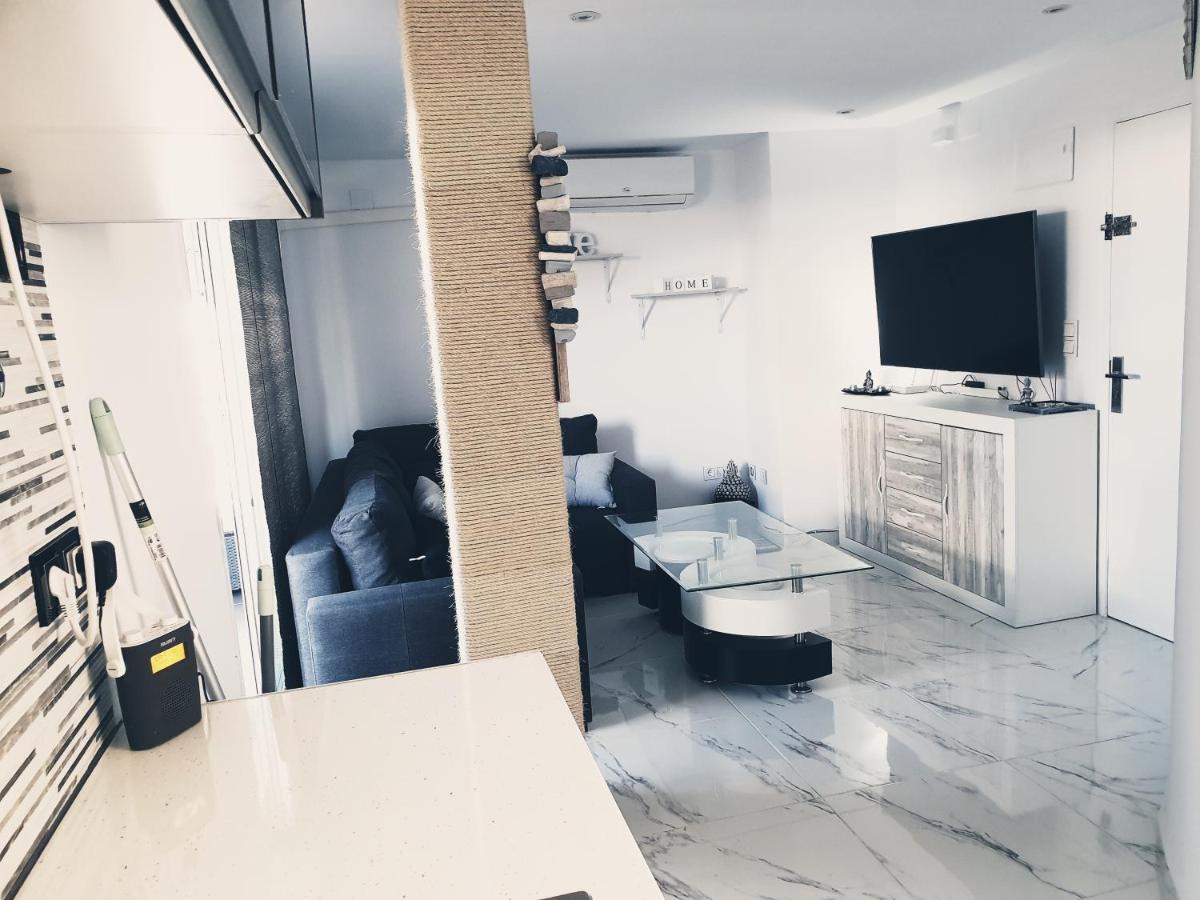 Beachside Apartment In Torrevieja Ngoại thất bức ảnh