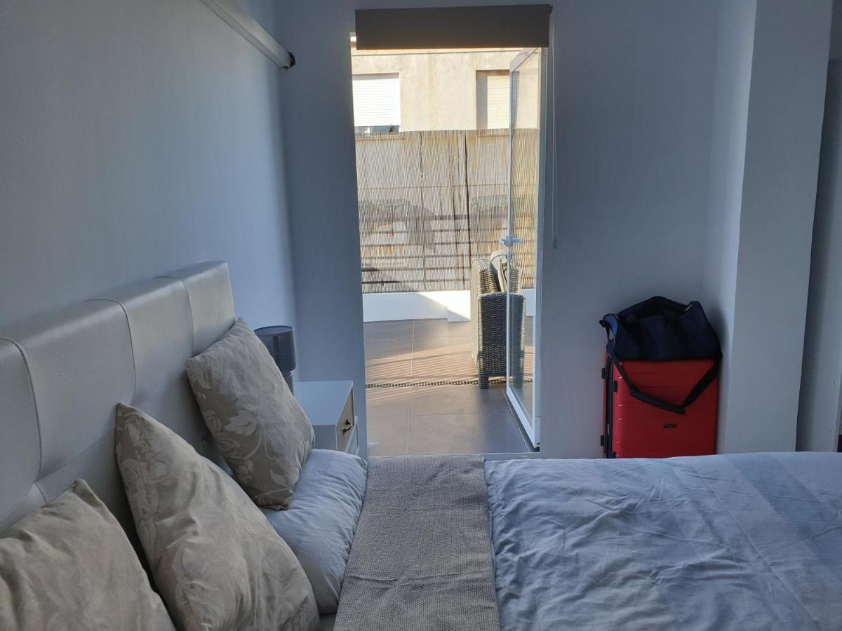 Beachside Apartment In Torrevieja Ngoại thất bức ảnh