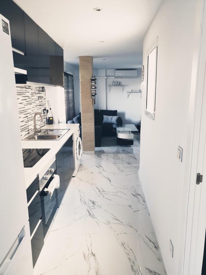 Beachside Apartment In Torrevieja Ngoại thất bức ảnh