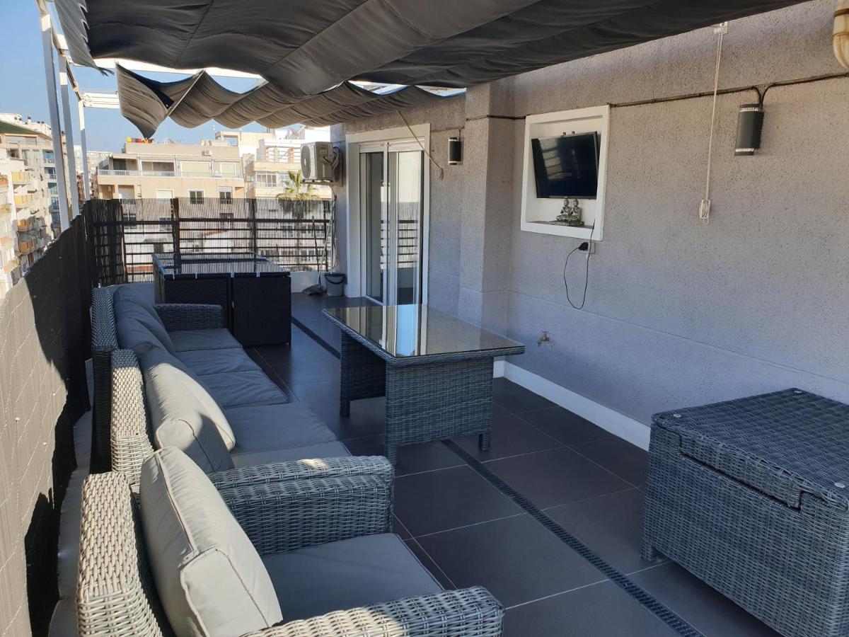 Beachside Apartment In Torrevieja Ngoại thất bức ảnh