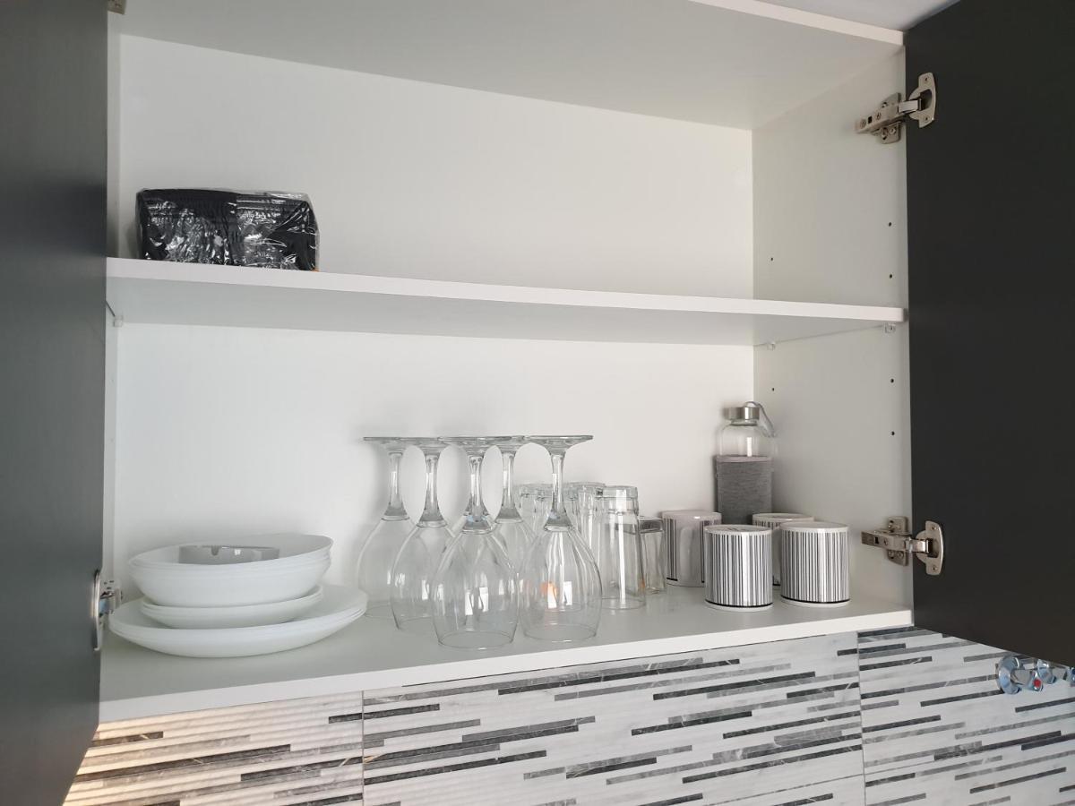 Beachside Apartment In Torrevieja Ngoại thất bức ảnh
