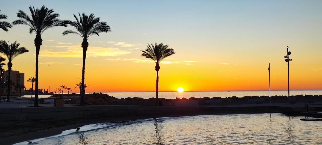 Beachside Apartment In Torrevieja Ngoại thất bức ảnh