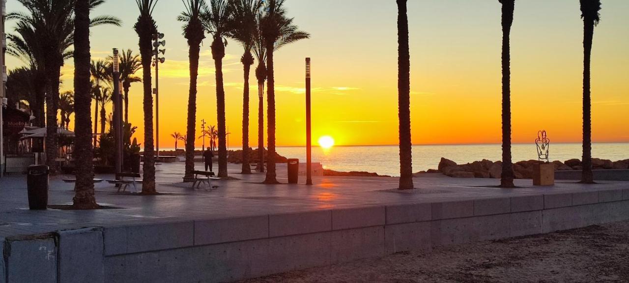 Beachside Apartment In Torrevieja Ngoại thất bức ảnh